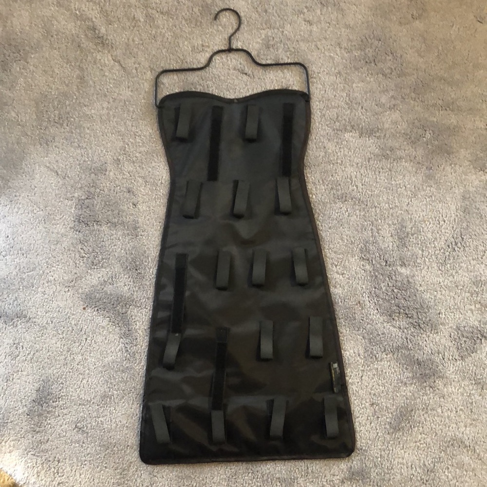 CUTE JEWELRY HANGER - Picture 2 of 4